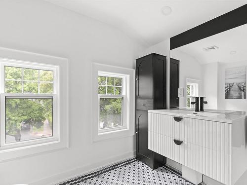 6196 Oakland Road, Halifax, NS 