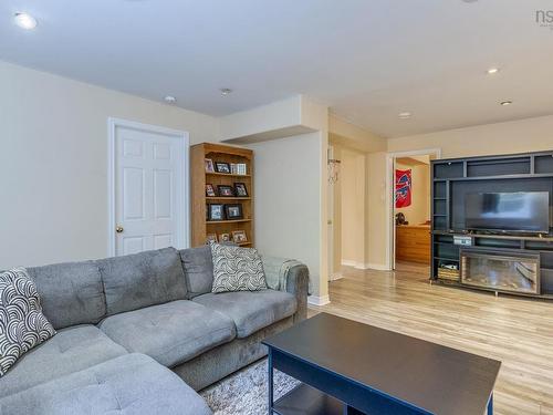 980 White Hills Run, Hammonds Plains, NS 