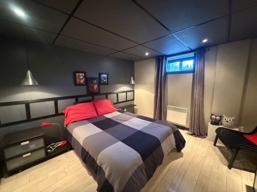 Chambre à coucher - 16 Rue St-Isidore O., Laverlochère-Angliers, QC - Indoor Photo Showing Bedroom