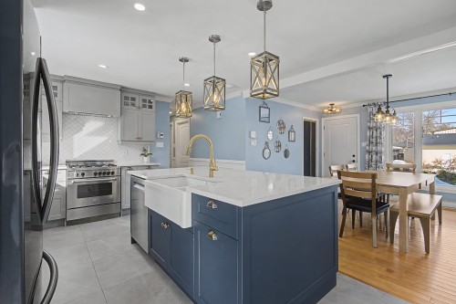 Kitchen - 449 15E Avenue, Saint-Jean-Sur-Richelieu, QC - Indoor Photo Showing Kitchen With Upgraded Kitchen
