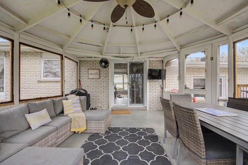 Veranda - 449 15E Avenue, Saint-Jean-Sur-Richelieu, QC - Indoor