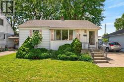 1677 Norman ROAD Windsor, ON N8Y 4N6