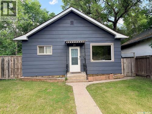 1336 D AVENUE N  Saskatoon, SK S7L 1P3