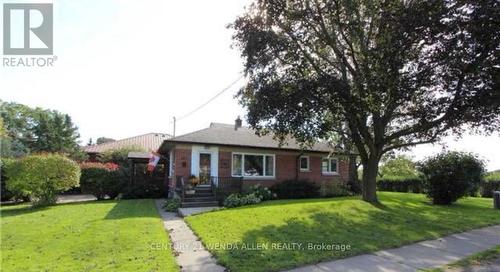607 MARY STREET W  Whitby, ON L1N 2S1