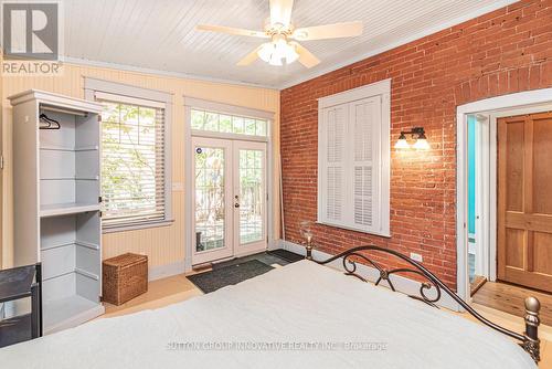 18 Pearl Street S, Hamilton, ON 