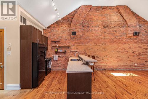 18 Pearl Street S, Hamilton, ON 