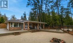 54 HOMEWOOD AVENUE Wasaga Beach, ON L9Z 2M2