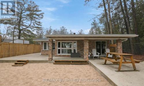 54 HOMEWOOD AVENUE  Wasaga Beach, ON L9Z 2M2