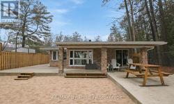 54 HOMEWOOD AVENUE Wasaga Beach, ON L9Z 2M2