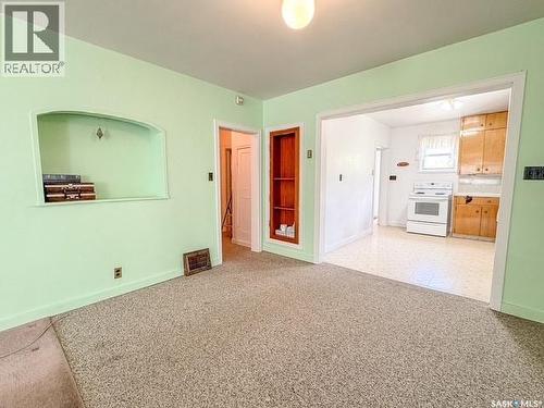 221 4Th Avenue Ne, Swift Current, SK 