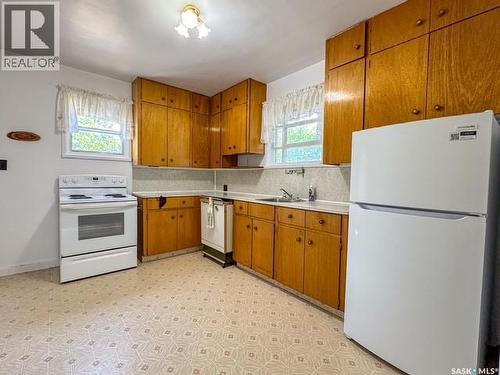 221 4Th Avenue Ne, Swift Current, SK 