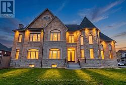 28 PENDERGAST COURT Brampton, ON L6P 4G7