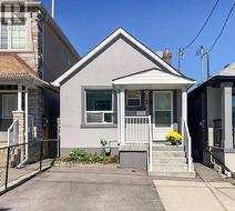 128 NORTHLAND AVENUE Toronto, ON M6N 2E2