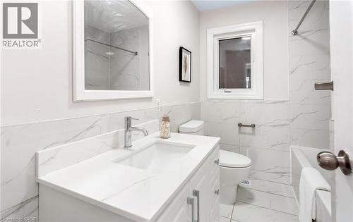 Bathroom - 176 Samuelson Street, Cambridge, ON 