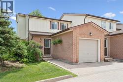 25 VALLEYVIEW Drive Unit# 1  Kitchener, ON N2E 1L5