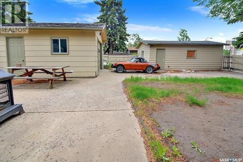1369 East Centre, Saskatoon, SK 