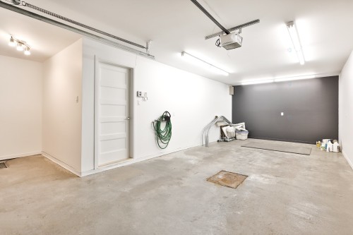 Garage - 1334 Av. De Salaberry, Chambly, QC 