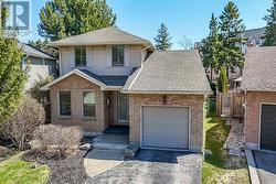 621 TOMAHAWK CRESCENT  Hamilton, ON L9G 3T4