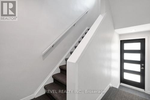 Hallway Entry - 63 Findlay Avenue, Ottawa, ON 