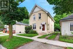 221 GRAND RIVER AVENUE  Brantford, ON N3T 4Y3