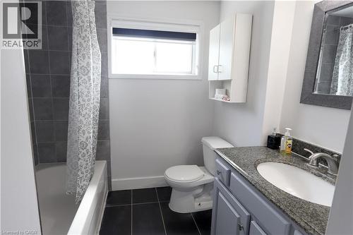 Bathroom - 77 Orchard Mill Crescent, Kitchener, ON 