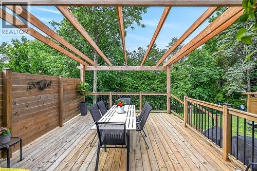251 Mackenzie Crescent, Caledonia, ON 