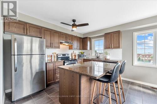 90 Magpie Way, Whitby, ON 