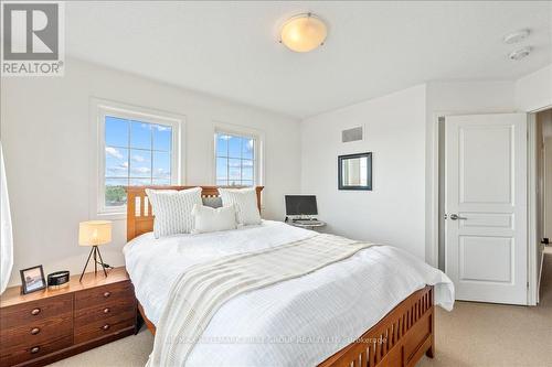 90 Magpie Way, Whitby, ON 