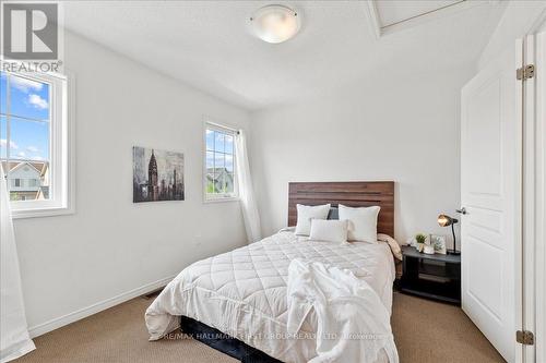 90 Magpie Way, Whitby, ON 
