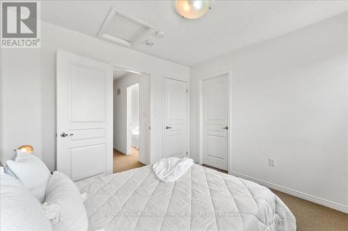 90 Magpie Way, Whitby, ON 
