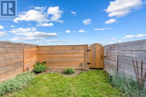 90 Magpie Way, Whitby, ON 