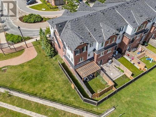 90 Magpie Way, Whitby, ON 
