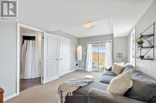 90 Magpie Way, Whitby, ON 