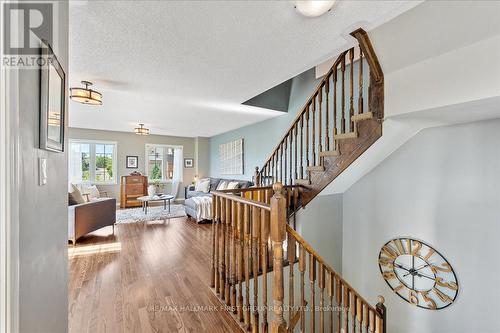 90 Magpie Way, Whitby, ON 