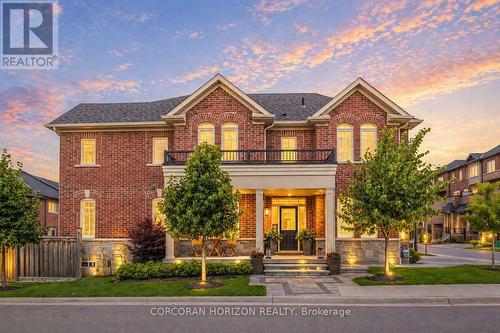 81 DUNDONALD TRAIL  Newmarket, ON L3Y 0E1