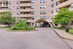 700 DYNES Road Unit# 414  Burlington, ON L7N 3M2