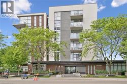 70 PORT Street E Unit# 607  Mississauga, ON L5G 4V8