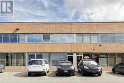 34 - 94 KENHAR DRIVE Toronto, ON M9L 1N2