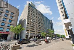 301 - 360 BLOOR STREET E Toronto, ON M4W 3M3