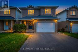435 SIMCOE STREET Bradford West Gwillimbury, ON L3Z 3C4