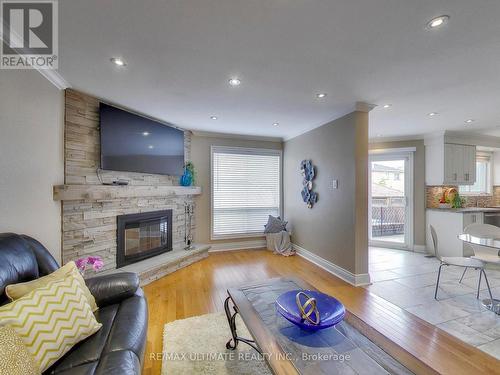135 Glenn Hawthorne Boulevard, Mississauga, ON 
