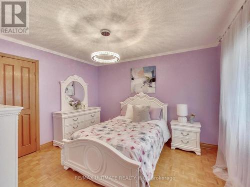 135 Glenn Hawthorne Boulevard, Mississauga, ON 