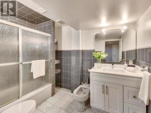 135 Glenn Hawthorne Boulevard, Mississauga, ON 
