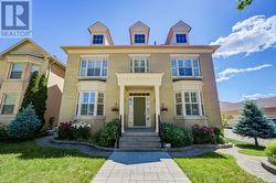5 BONHEUR ROAD Markham, ON L6C 0A4