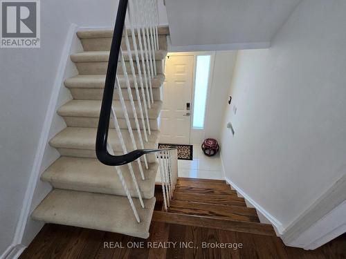 174 Rusty Crestway, Toronto, ON 