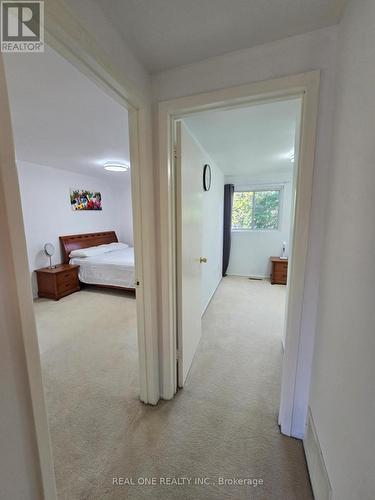 174 Rusty Crestway, Toronto, ON 