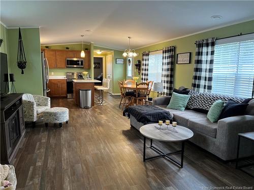 8 Spring Dr, Saint John, NB 