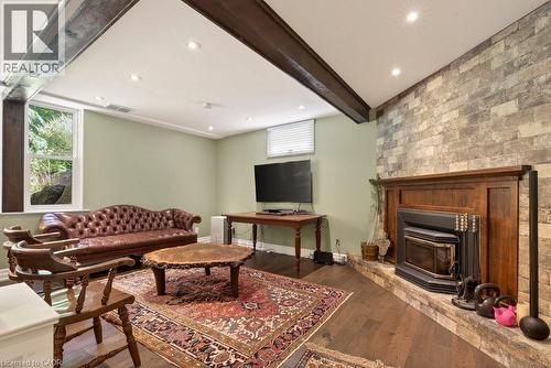 589 Sharalin Court, Burlington, ON 