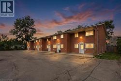 48 WINDOM Road Unit# I  Kitchener, ON N2A 2P4