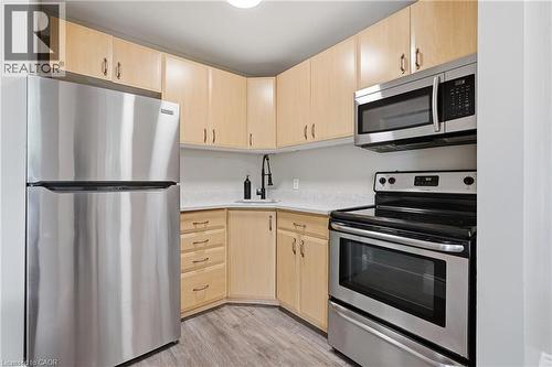 48 Windom Road Unit# I, Kitchener, ON - Indoor Photo Showing Kitchen With Stainless Steel Kitchen